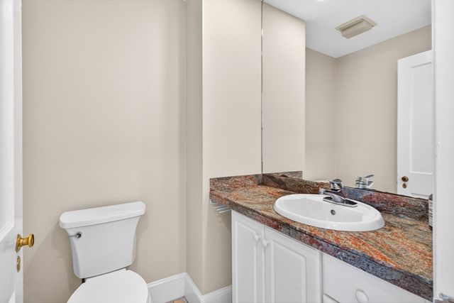 575 Chestnut St, Newton, MA 02468