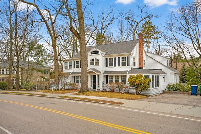 575 Chestnut St, Newton, MA 02468