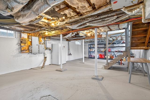 575 Chestnut St, Newton, MA 02468