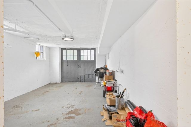 575 Chestnut St, Newton, MA 02468