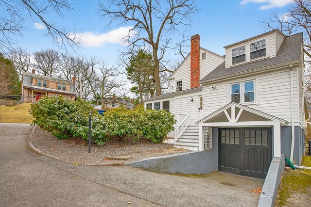 575 Chestnut St, Newton, MA 02468