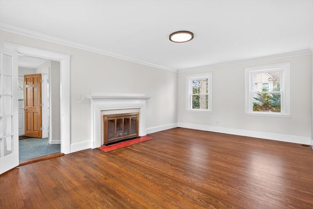 575 Chestnut St, Newton, MA 02468