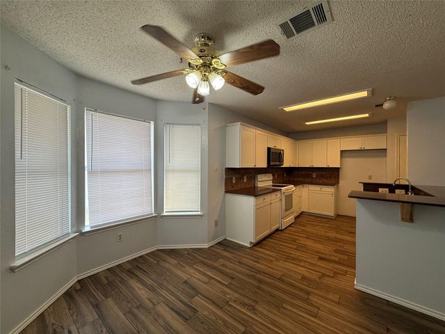 1914 Hollow Ridge DR, Cedar Park, TX 78613
