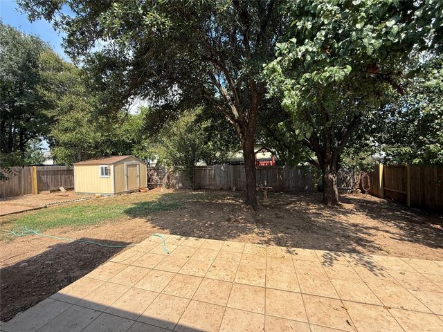1914 Hollow Ridge DR, Cedar Park, TX 78613