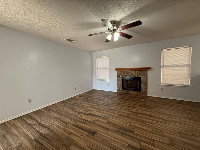 1914 Hollow Ridge DR, Cedar Park, TX 78613