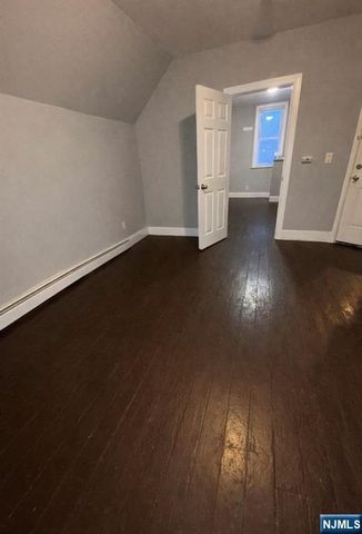 942 E 19th Street, Paterson, NJ 07501