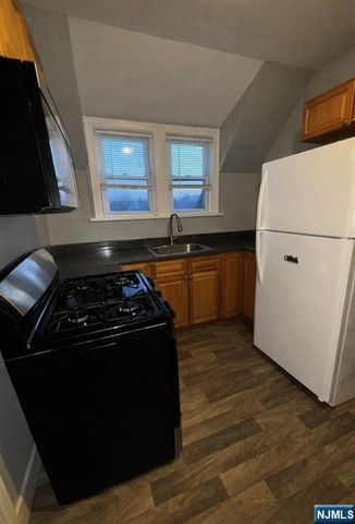 942 E 19th Street, Paterson, NJ 07501