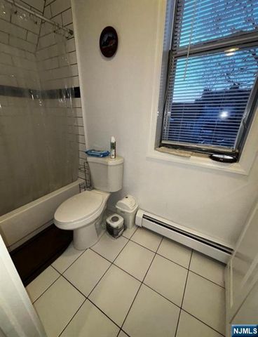 942 E 19th Street, Paterson, NJ 07501