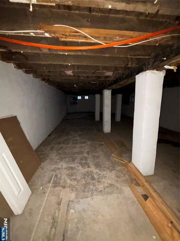 942 E 19th Street, Paterson, NJ 07501