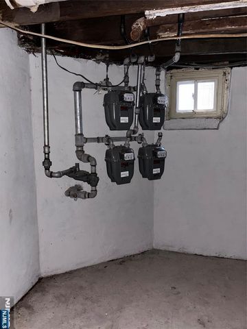 942 E 19th Street, Paterson, NJ 07501