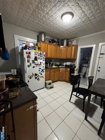 942 E 19th Street, Paterson, NJ 07501