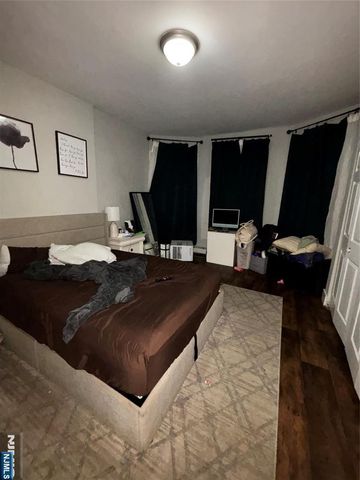 942 E 19th Street, Paterson, NJ 07501