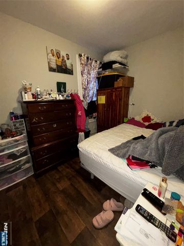 942 E 19th Street, Paterson, NJ 07501