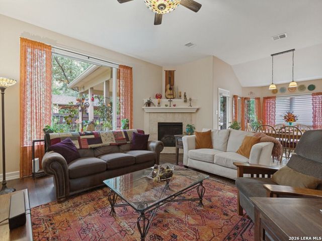 23706 LEGEND GLN, San Antonio, TX 78260