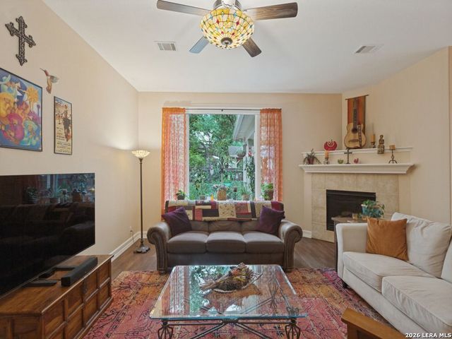 23706 LEGEND GLN, San Antonio, TX 78260