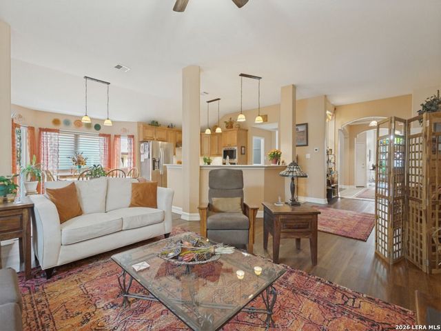23706 LEGEND GLN, San Antonio, TX 78260