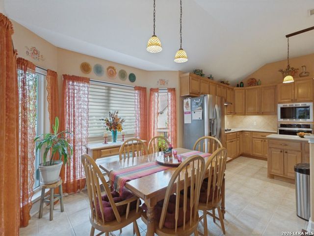 23706 LEGEND GLN, San Antonio, TX 78260