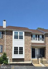 902 8TH ST, Newark, DE 19711