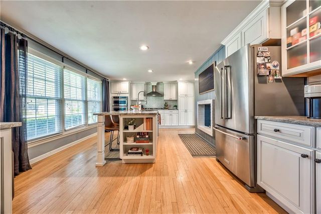 8345 Reinhardt Street, Prairie Village, KS 66206