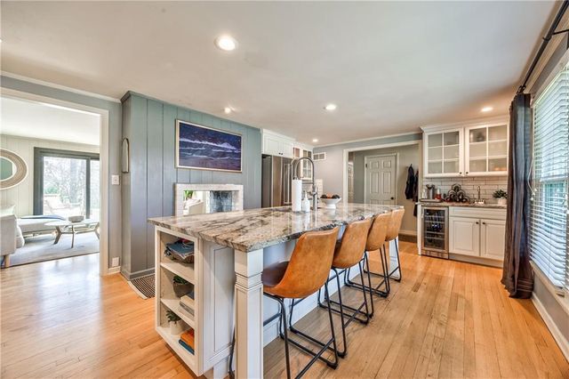 8345 Reinhardt Street, Prairie Village, KS 66206