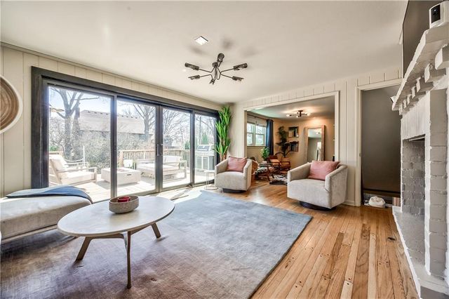 8345 Reinhardt Street, Prairie Village, KS 66206