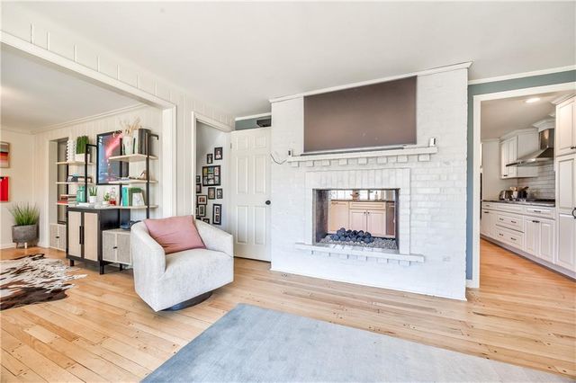 8345 Reinhardt Street, Prairie Village, KS 66206