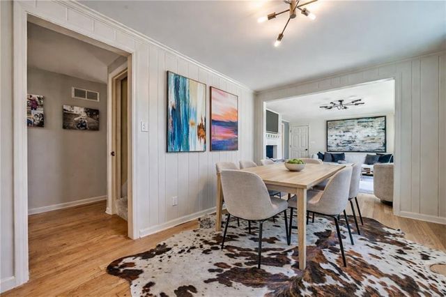 8345 Reinhardt Street, Prairie Village, KS 66206