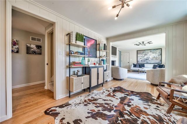 8345 Reinhardt Street, Prairie Village, KS 66206