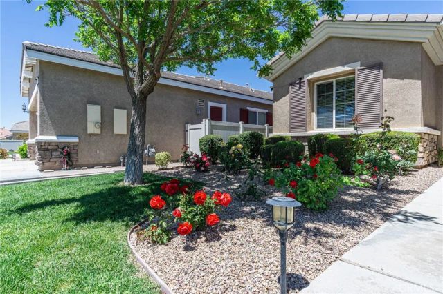 19478 Big Horn Street, Apple Valley, CA 92308