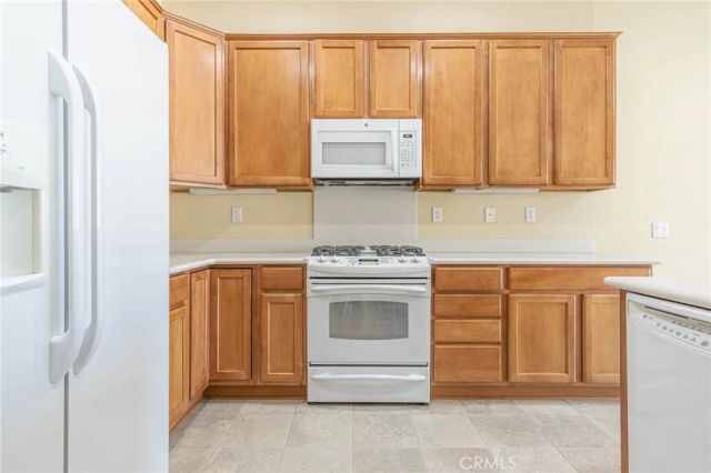 19478 Big Horn Street, Apple Valley, CA 92308