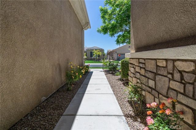 19478 Big Horn Street, Apple Valley, CA 92308