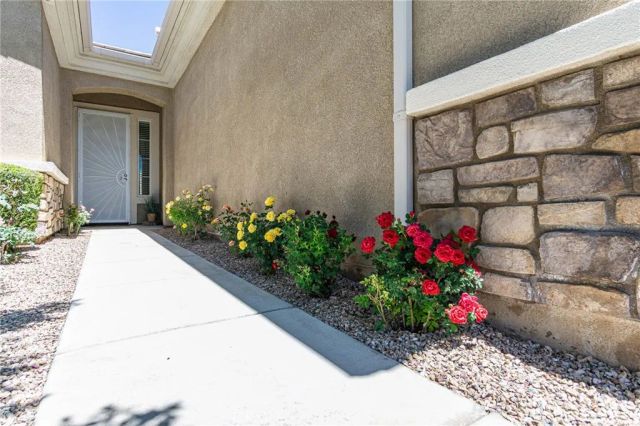 19478 Big Horn Street, Apple Valley, CA 92308