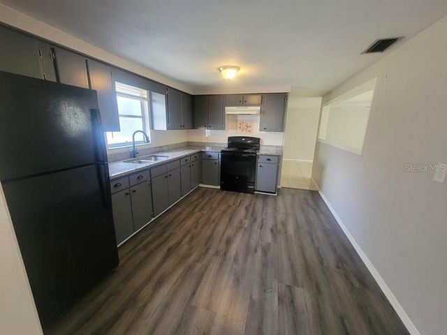 10920 OAKDALE AVENUE, Port Richey, FL 34668