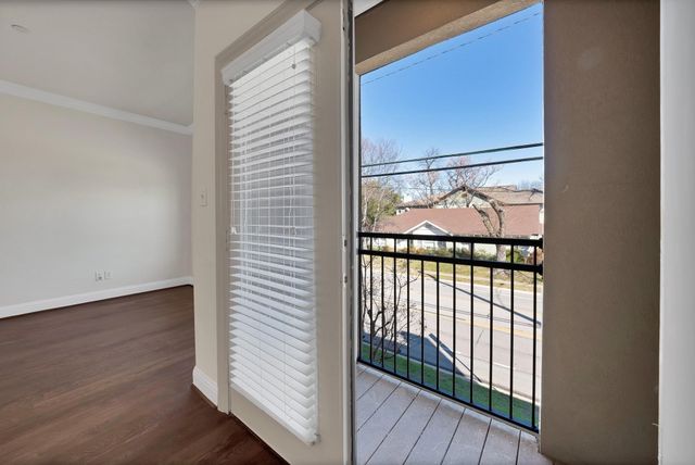 5747 Prospect Avenue B, Dallas, TX 75206