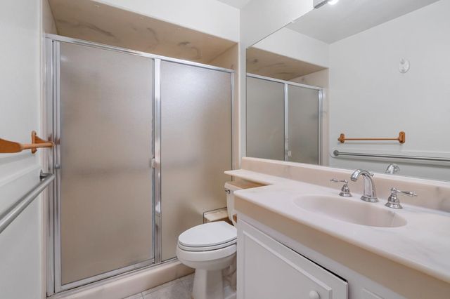 6827 Shiloh Ct, Stockton, CA 95219