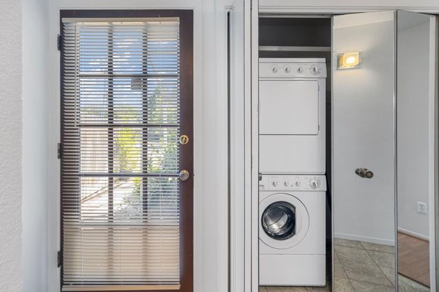 6827 Shiloh Ct, Stockton, CA 95219