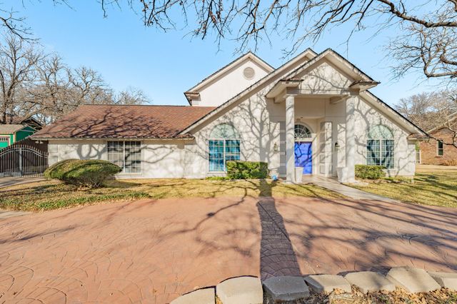 107 Sandra Palmer Street, Stephenville, TX 76401