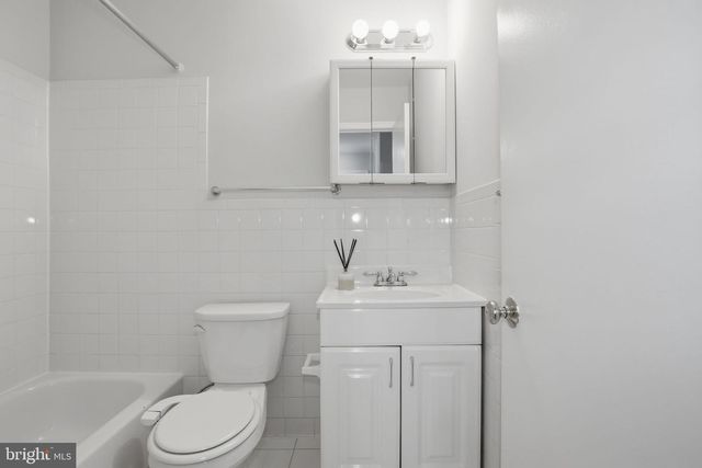 7739 TIVERTON DR, Springfield, VA 22152