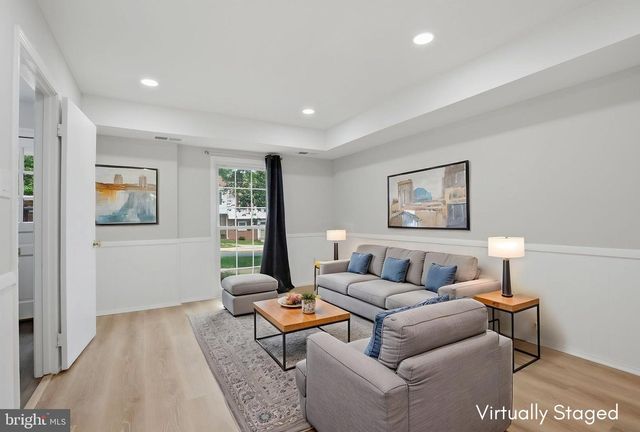 7739 TIVERTON DR, Springfield, VA 22152
