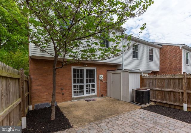 7739 TIVERTON DR, Springfield, VA 22152