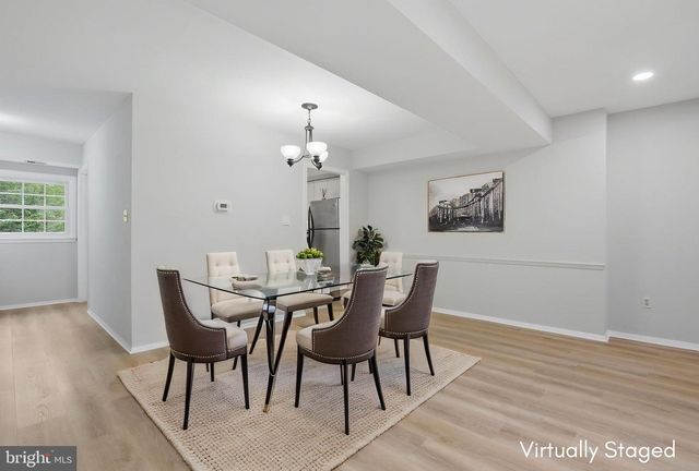 7739 TIVERTON DR, Springfield, VA 22152