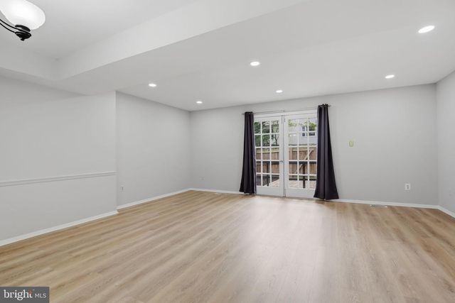 7739 TIVERTON DR, Springfield, VA 22152