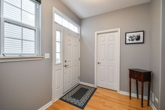 290 Remington Drive, St. Charles, IL 60175