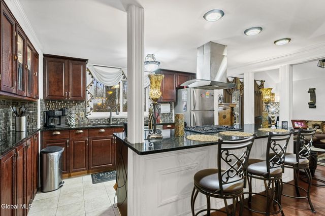 38 May Apple Way, Malta, NY 12020