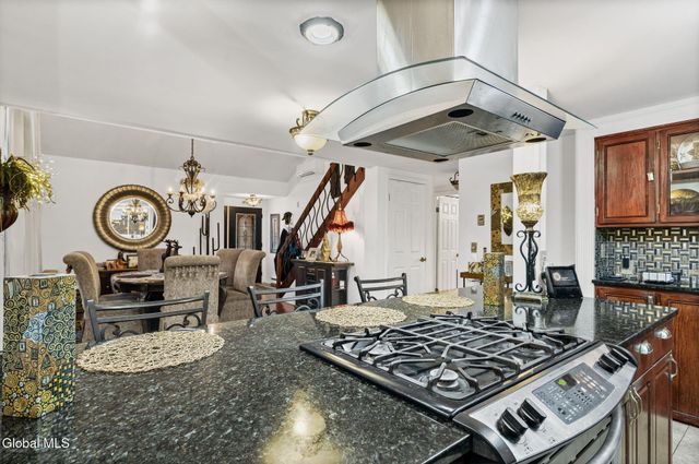 38 May Apple Way, Malta, NY 12020