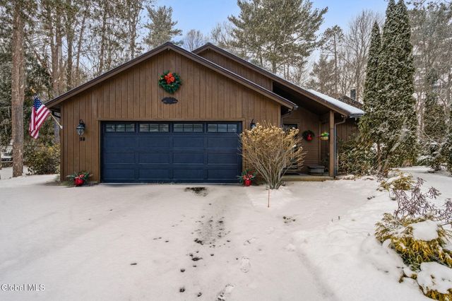 38 May Apple Way, Malta, NY 12020