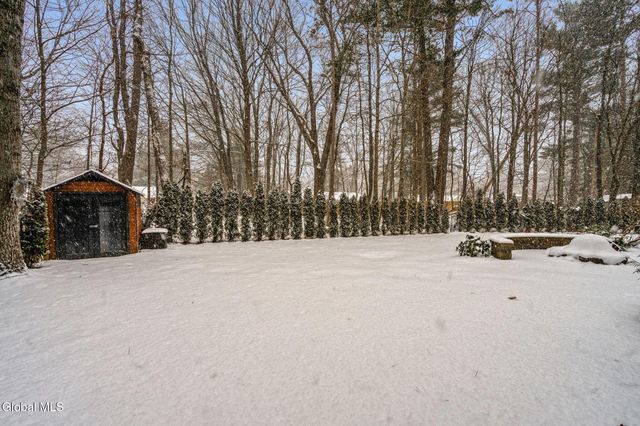 38 May Apple Way, Malta, NY 12020