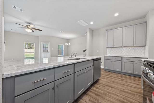 509 Emerald Thicket Lane, Huffman, TX 77336