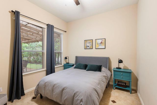 19 Driftdale Place, Spring, TX 77389
