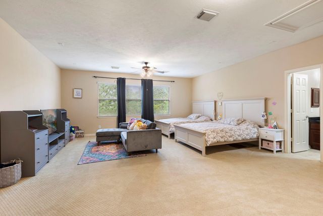 19 Driftdale Place, Spring, TX 77389